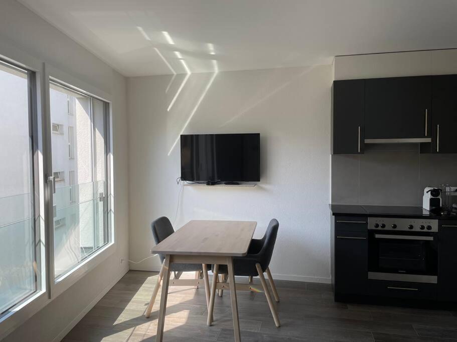 Апартаменты Proche Lausanne: Studio Bien Equipe Prilly Экстерьер фото