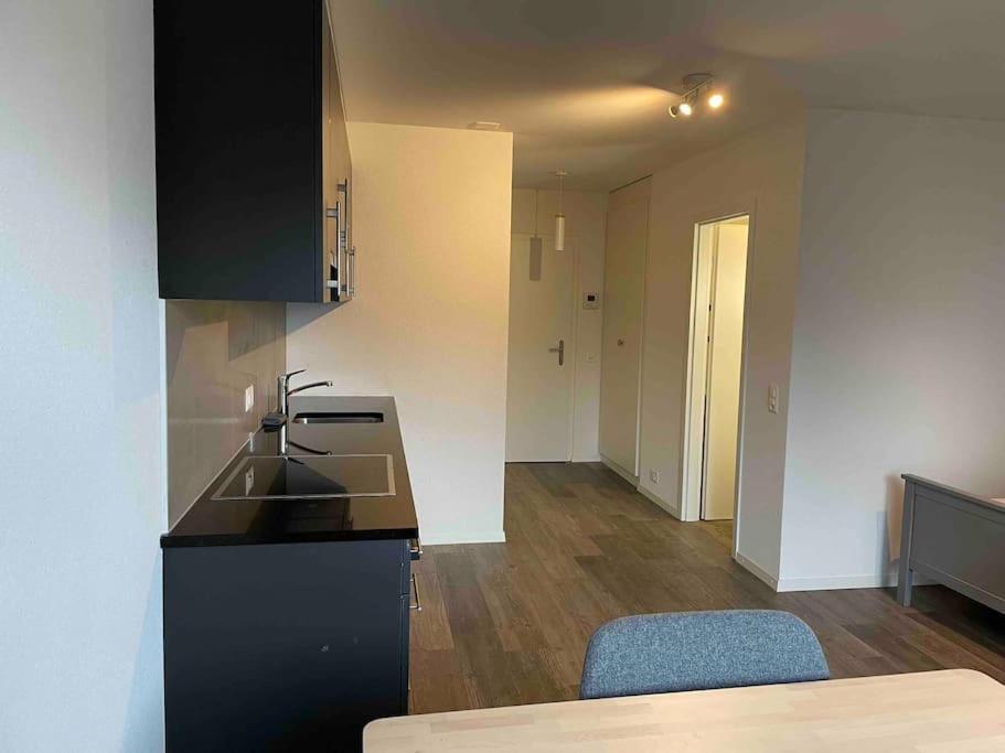 Апартаменты Proche Lausanne: Studio Bien Equipe Prilly Экстерьер фото